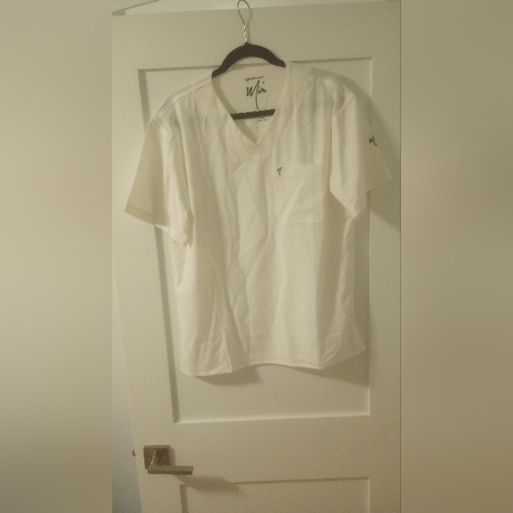 Millennials in Medicine Scrub Top – White, Size Medium – Gently Used